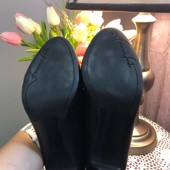 Black pumps - Picture 4 of 4